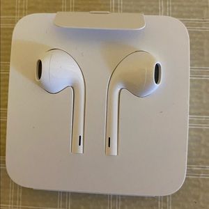 Apple EarPods with Lightning Connector